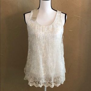📫3/$13! Via Signoria ivory sleeveless top, size S